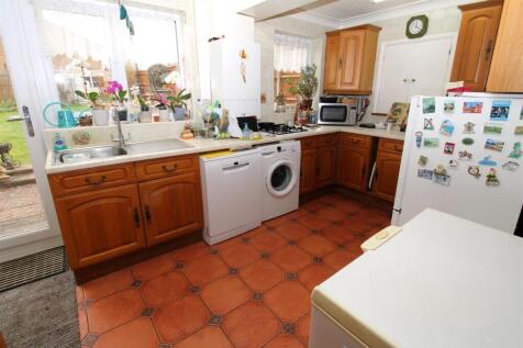 Kitchen.JPG