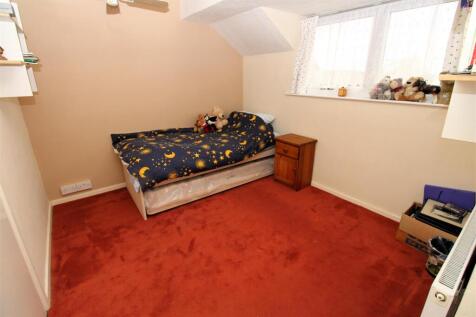 Bed 4.JPG