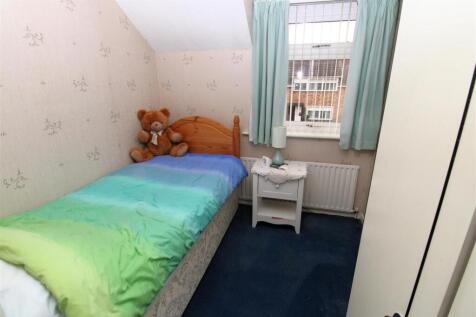 Bed 5.JPG