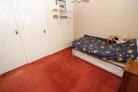 Bed 4(1).JPG