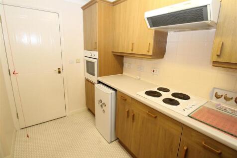 USE KITCHEN2.JPG