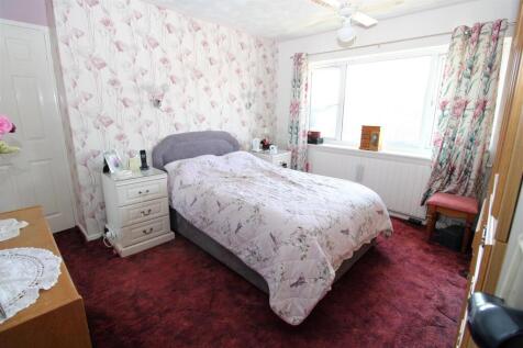 Bed 1(1).JPG