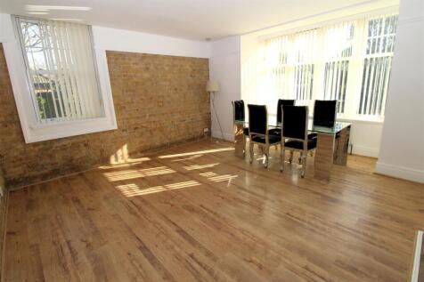 NEW LOUNGE1.JPG