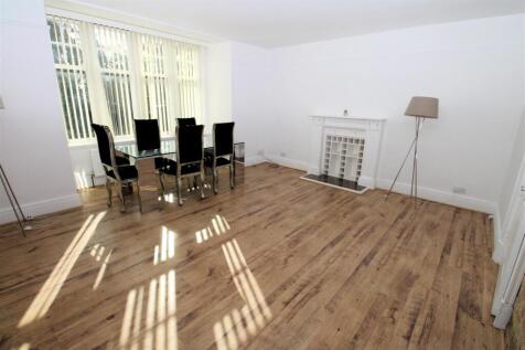 NEW LOUNGE2.JPG
