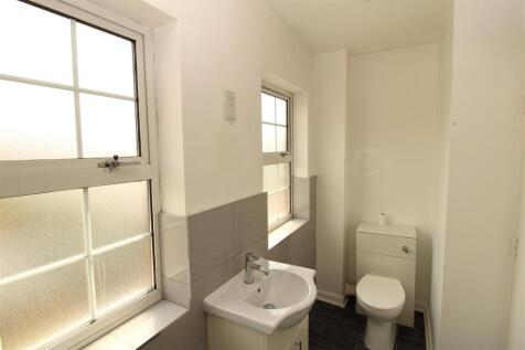 NEW BATH1.JPG