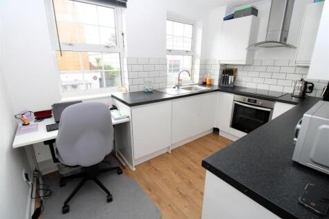 Kitchen.JPG