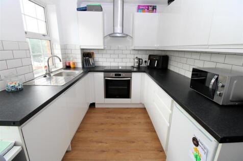 Kitchen1.JPG