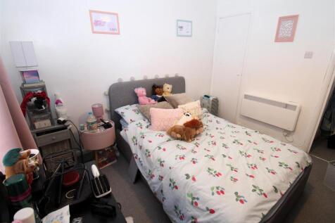 Bed 1.JPG