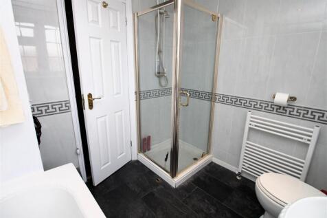 bathroom1.JPG