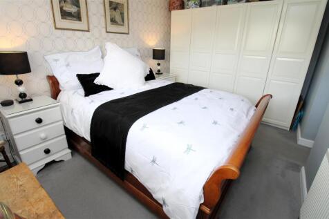 Bed 2(1).JPG