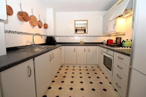 Kitchen.JPG