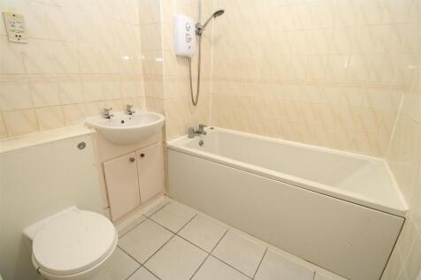 Bathroom.JPG