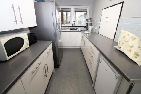 Comm Kitchen.JPG
