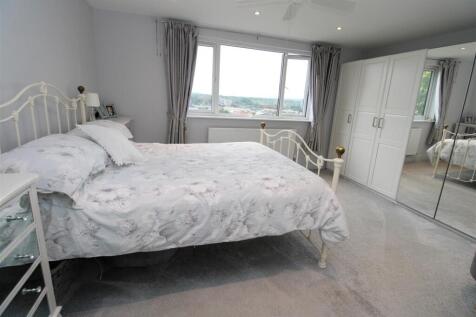 Bed 1.JPG