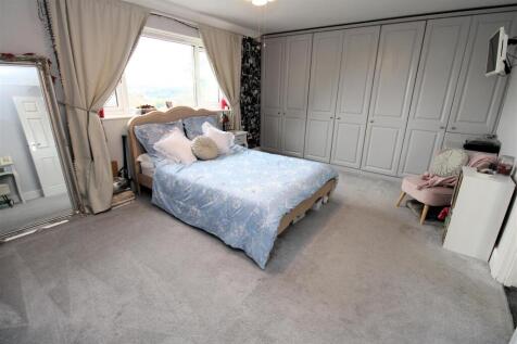 Bed 2.JPG