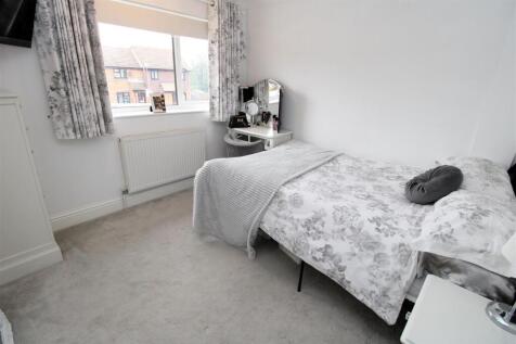 Bed 3.JPG