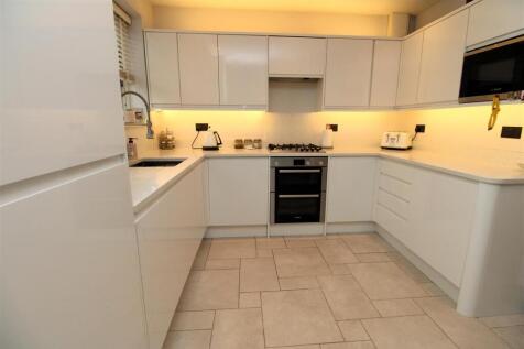 Kitchen.JPG
