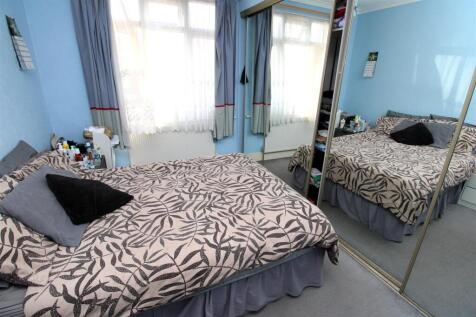 Bedroom 1.JPG