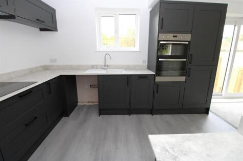 Kitchen1.JPG