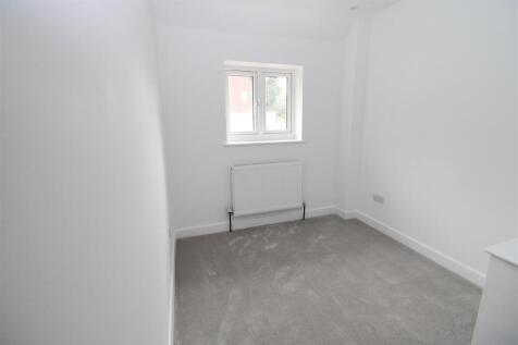 Bed 3.JPG