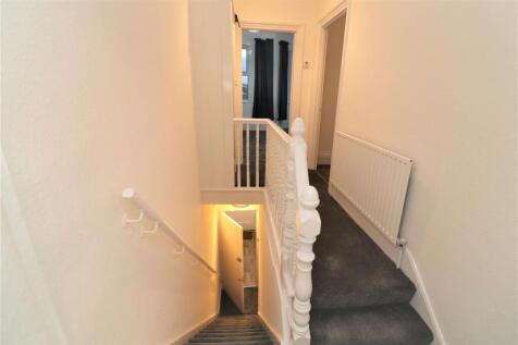 hallway new 1 .jpg