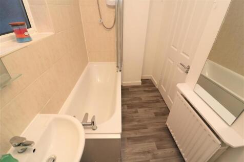 bathroom 2 new .jpg