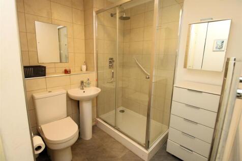 NEW BATHROOM.JPG