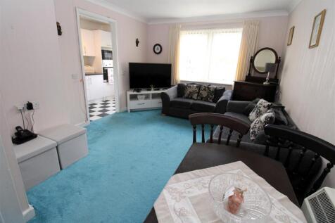 NEW LOUNGE.JPG
