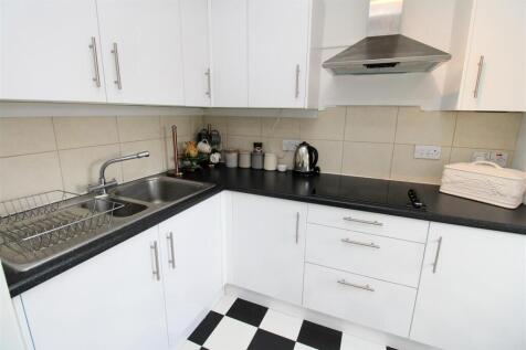 NEW KITCHEN2.JPG