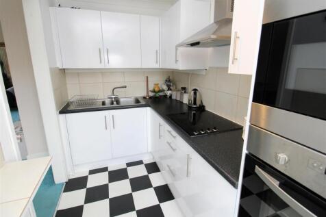 NEW KITCHEN1.JPG