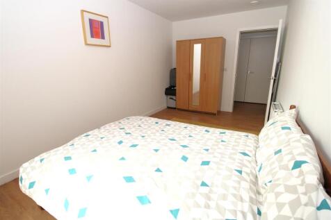 Bedroom 2(1).JPG