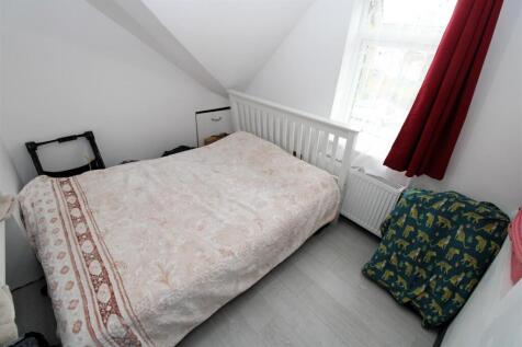 Bed 2(1).JPG