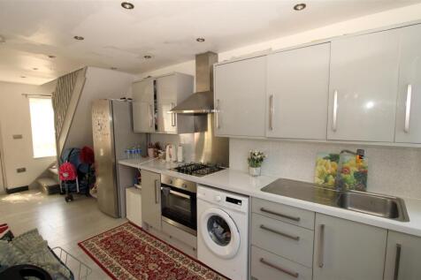 Kitchen1.JPG