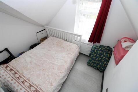 Bed 2.JPG
