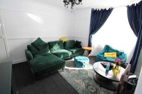 Lounge1.JPG