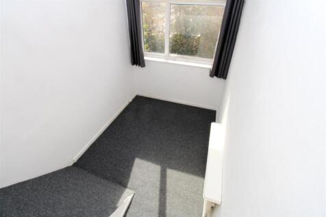 Bed 3.JPG