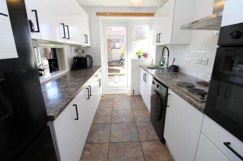 Kitchen.JPG