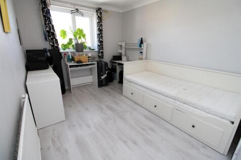 Bed 2.JPG