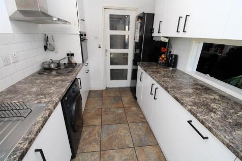 Kitchen1.JPG