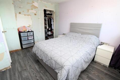 Bed 1(1).JPG