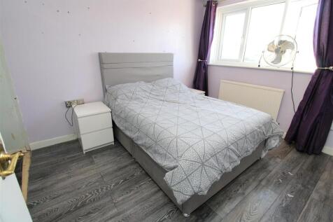 Bed 1.JPG