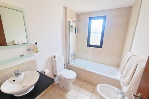 Main Bathroom