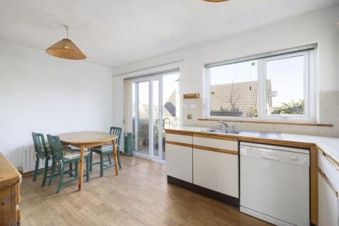 Kitchen/ Dining Room