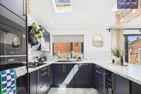 Living / Dining Kitchen