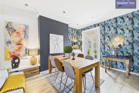 Lounge/ Dining Room