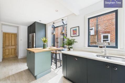 Kitchen/ Lounge