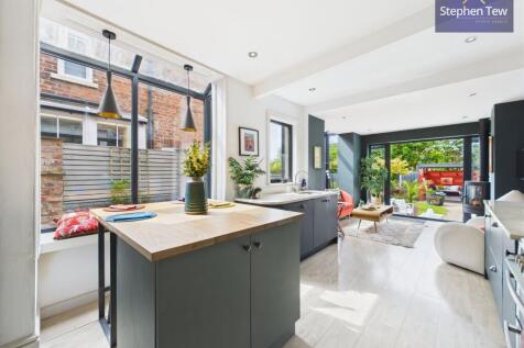 Kitchen/ Lounge