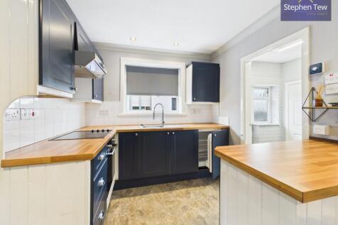 Living Room / Kitchen
