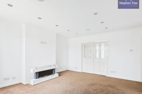 Living Room / Kitchen
