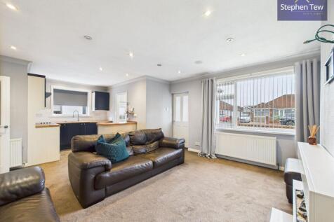 Living Room / Kitchen